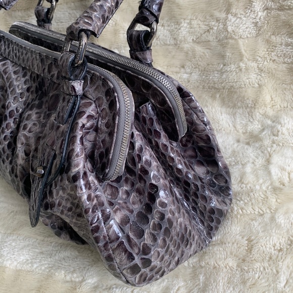Stuart Weitzman Reptile Skin Shoulder Bag - Picture 4 of 10